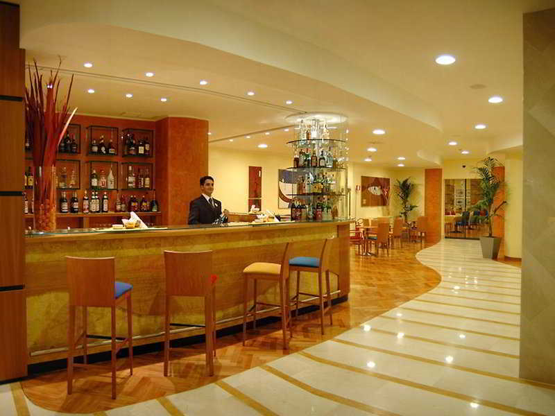 Holiday Inn Cagliari, An Ihg Hotel Restaurant foto